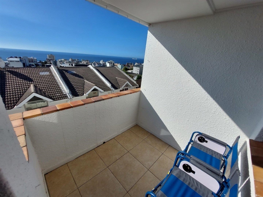 To Let 1 Bedroom Property for Rent in Sea Point Western Cape